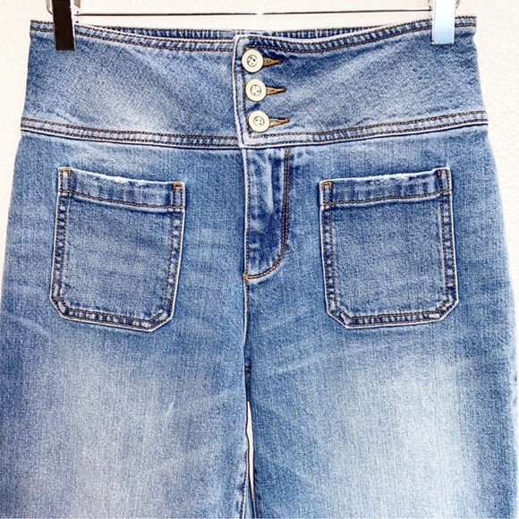 Pilcro & The Letterpress High Rise Wide Leg Cropped Triple Button Jeans - Picture 2 of 9